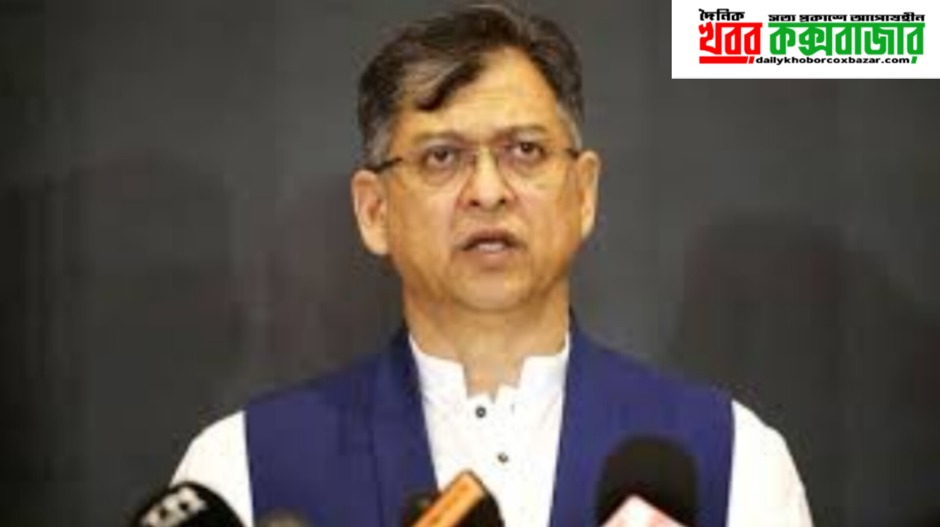 হাদির মৃত্যুর পিছনে অন্য ষড়যন্ত্র আছে বলে মন্তব্য করেছেন, সালাউদ্দিন আহমদ