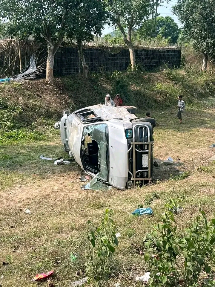 ওমরাহ পালন করে বাড়ি ফেরার পথে চুনতিতে দুর্ঘটনা: এক যুবক নিহত, মায়ের কান্নায় শোকের ছায়া