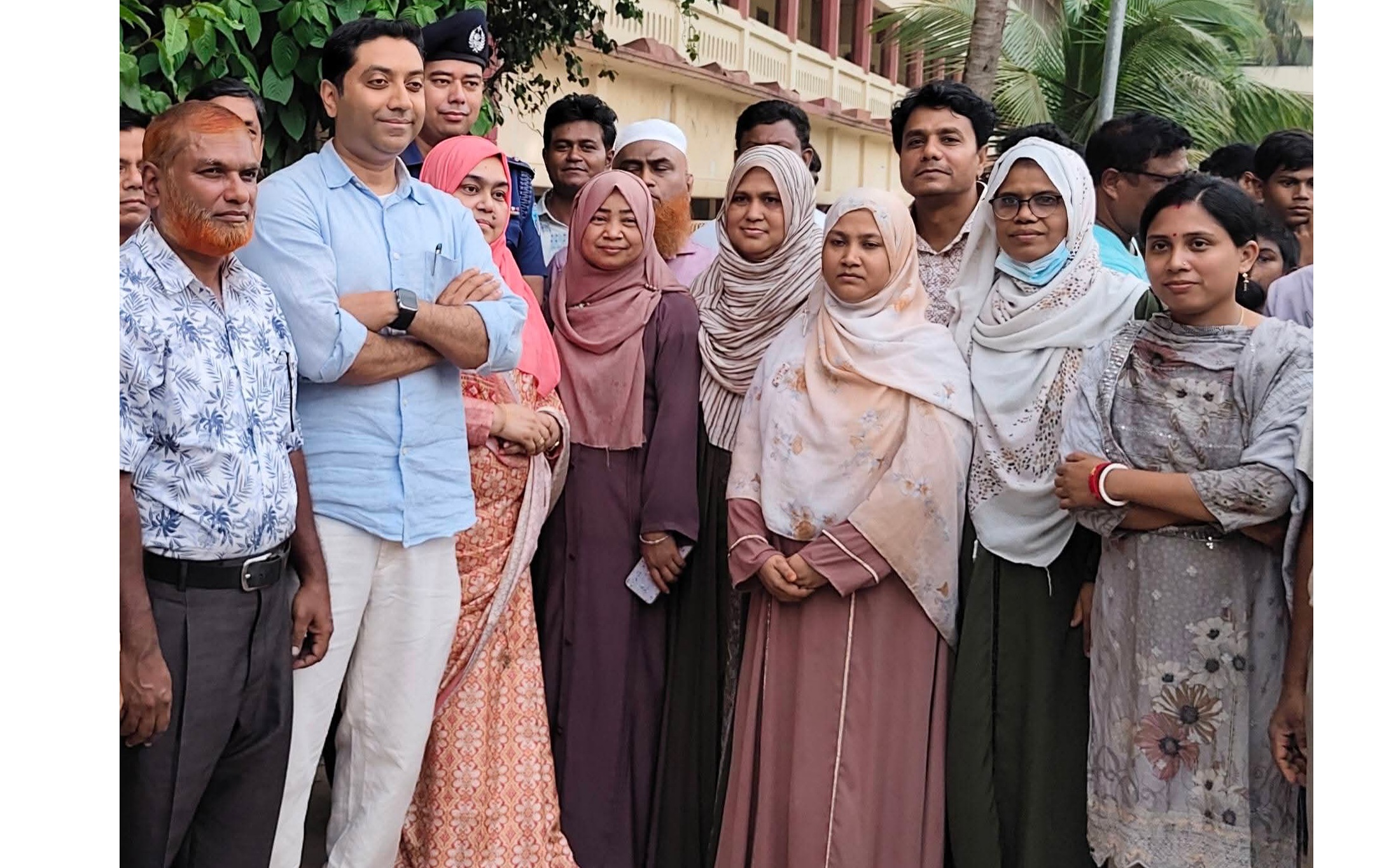 ঈদগাঁও সরকারি প্রাথমিক বিদ্যালয় পরিদর্শন করলেন গণশিক্ষা প্রতিমন্ত্রী ও মহাপরিচালক