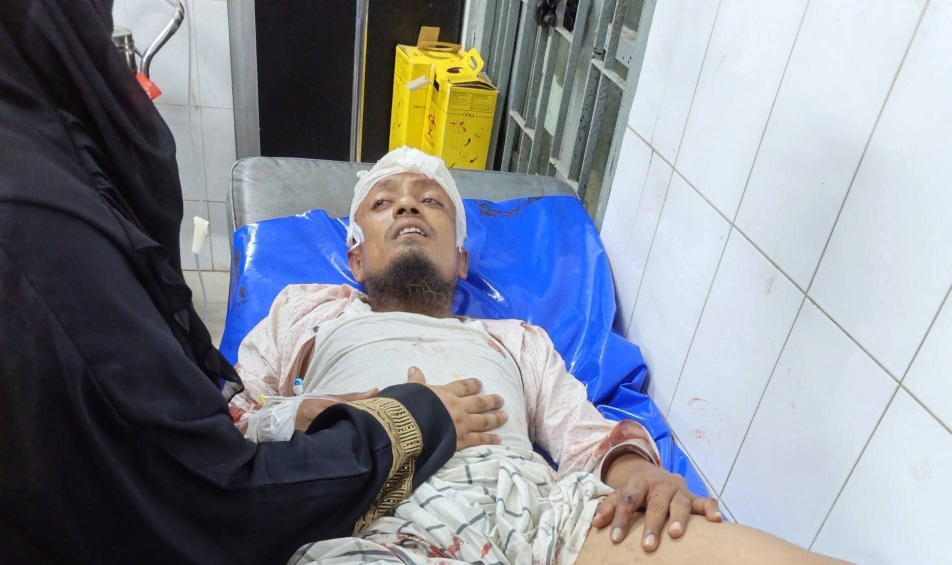 টেকনাফে পৌর শ্রমিক দল সভাপতির ওপর সশস্ত্র হামলা, অবস্থা আশঙ্কাজনক: সদর ইউনিয়ন শ্রমিক দলের তীব্র নিন্দা